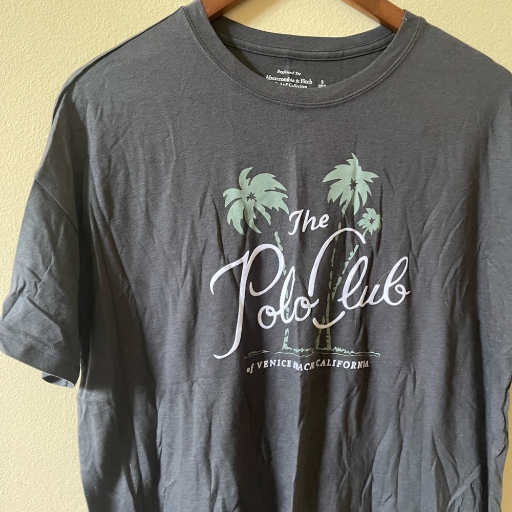 A&F boyfriend tshirt